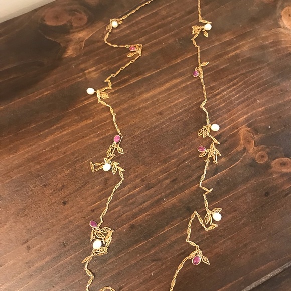 Filigree handmade pearl & red stone necklace - Picture 3 of 4